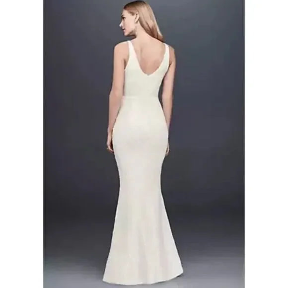 New! David's Bridal DB Studio white sequin fitted sheath wedding gown size 6 - Picture 2 of 8
